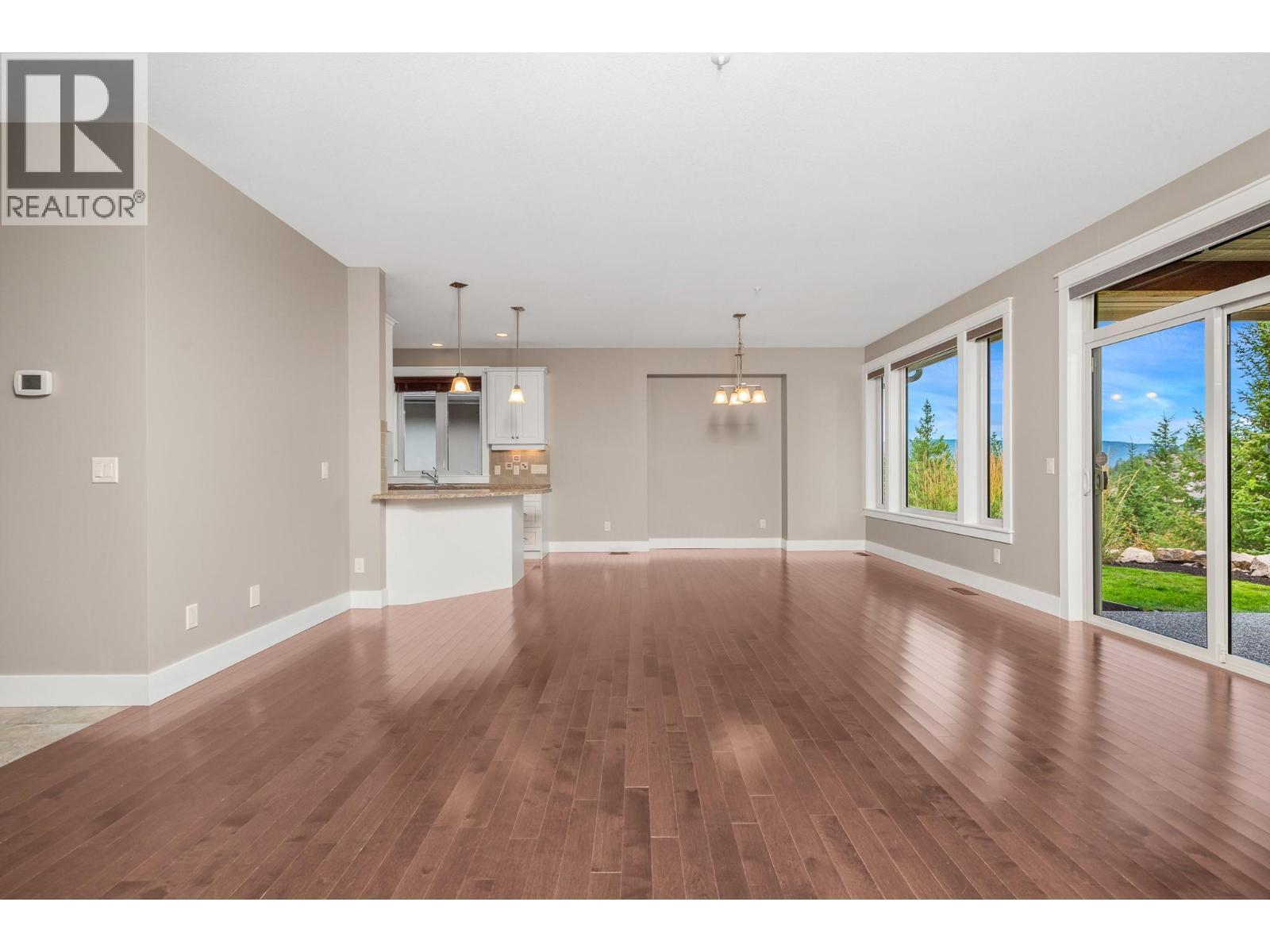 501 Longspoon Bay. Vernon, British Columbia