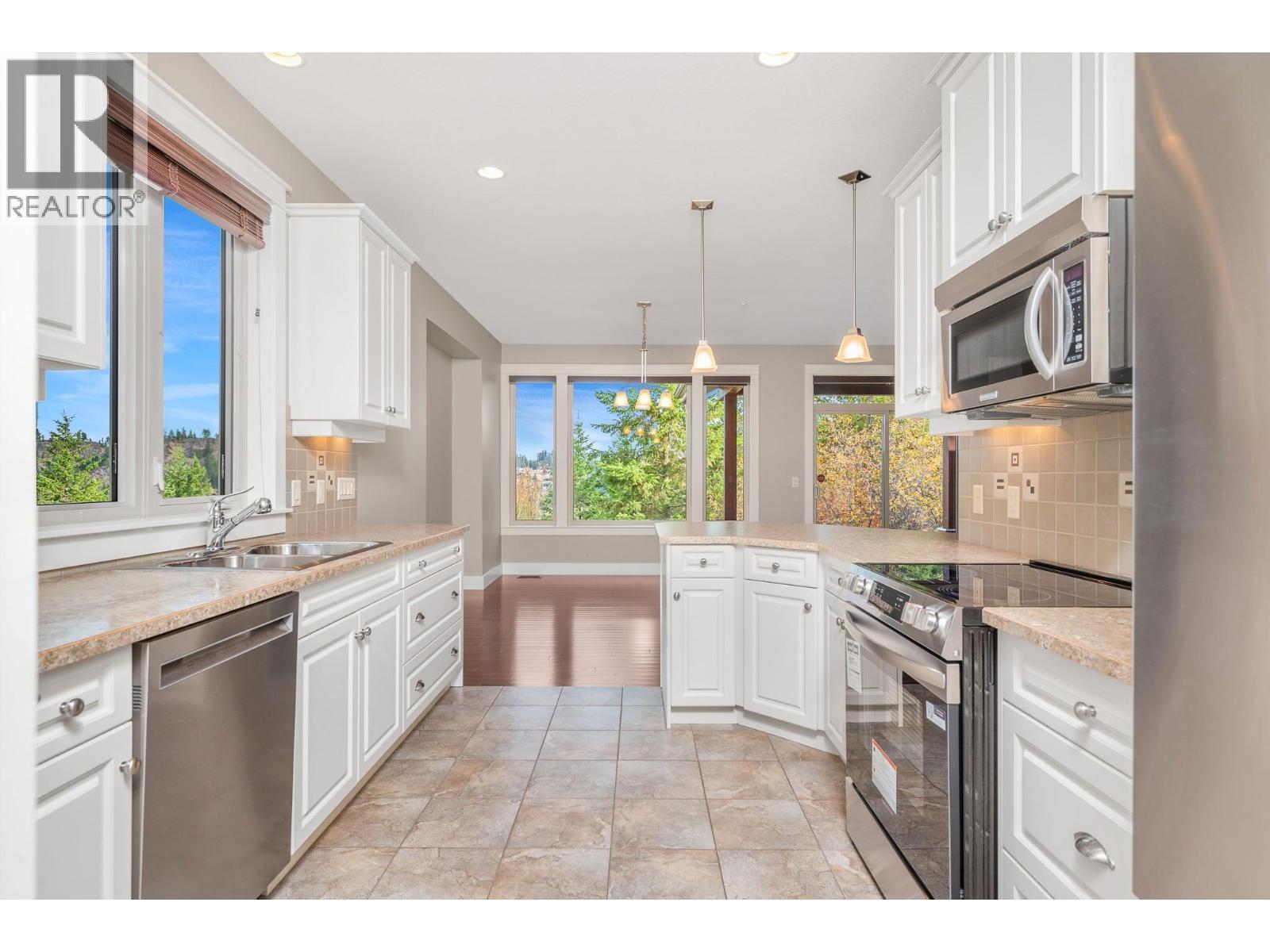 501 Longspoon Bay. Vernon, British Columbia