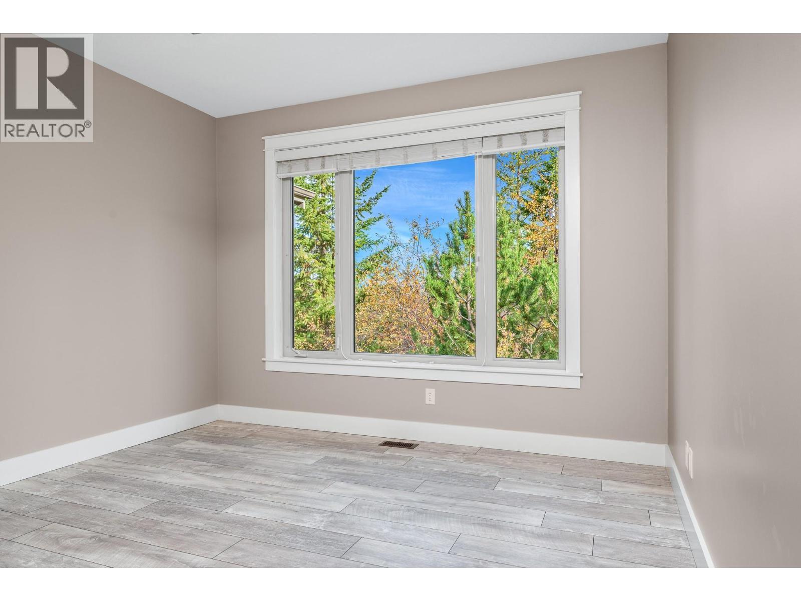 501 Longspoon Bay. Vernon, British Columbia