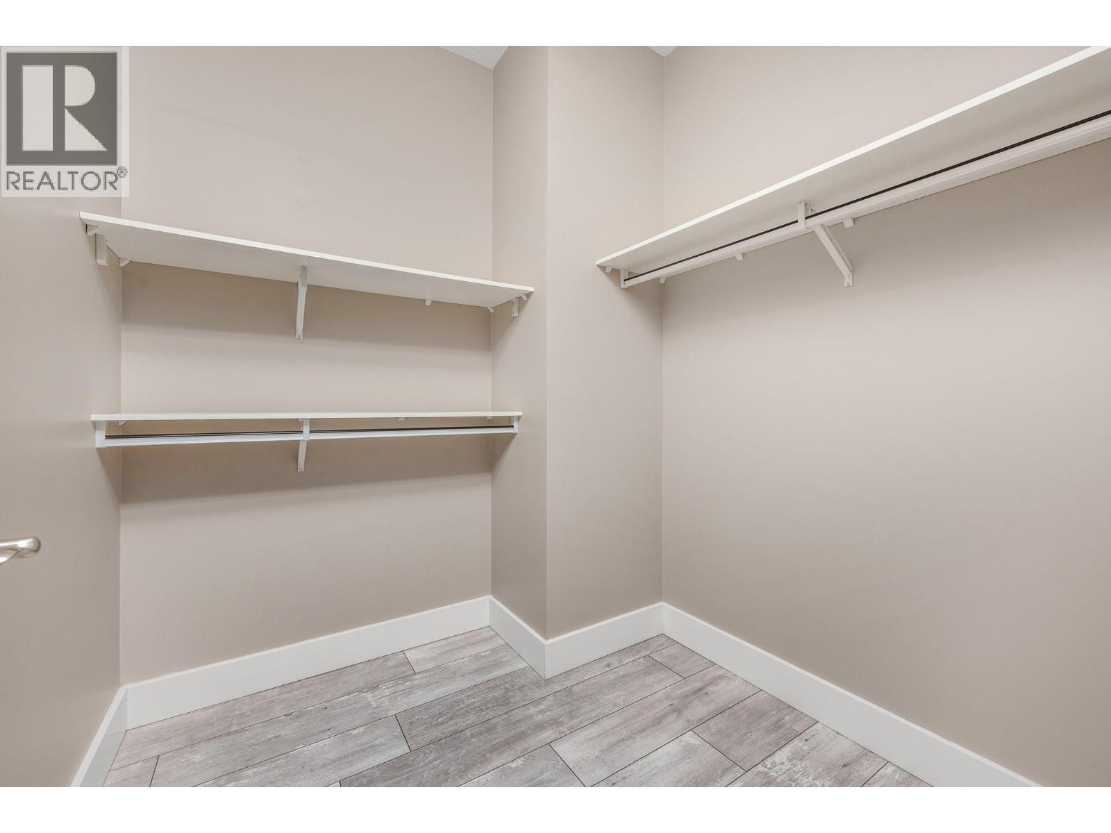 501 Longspoon Bay. Vernon, British Columbia