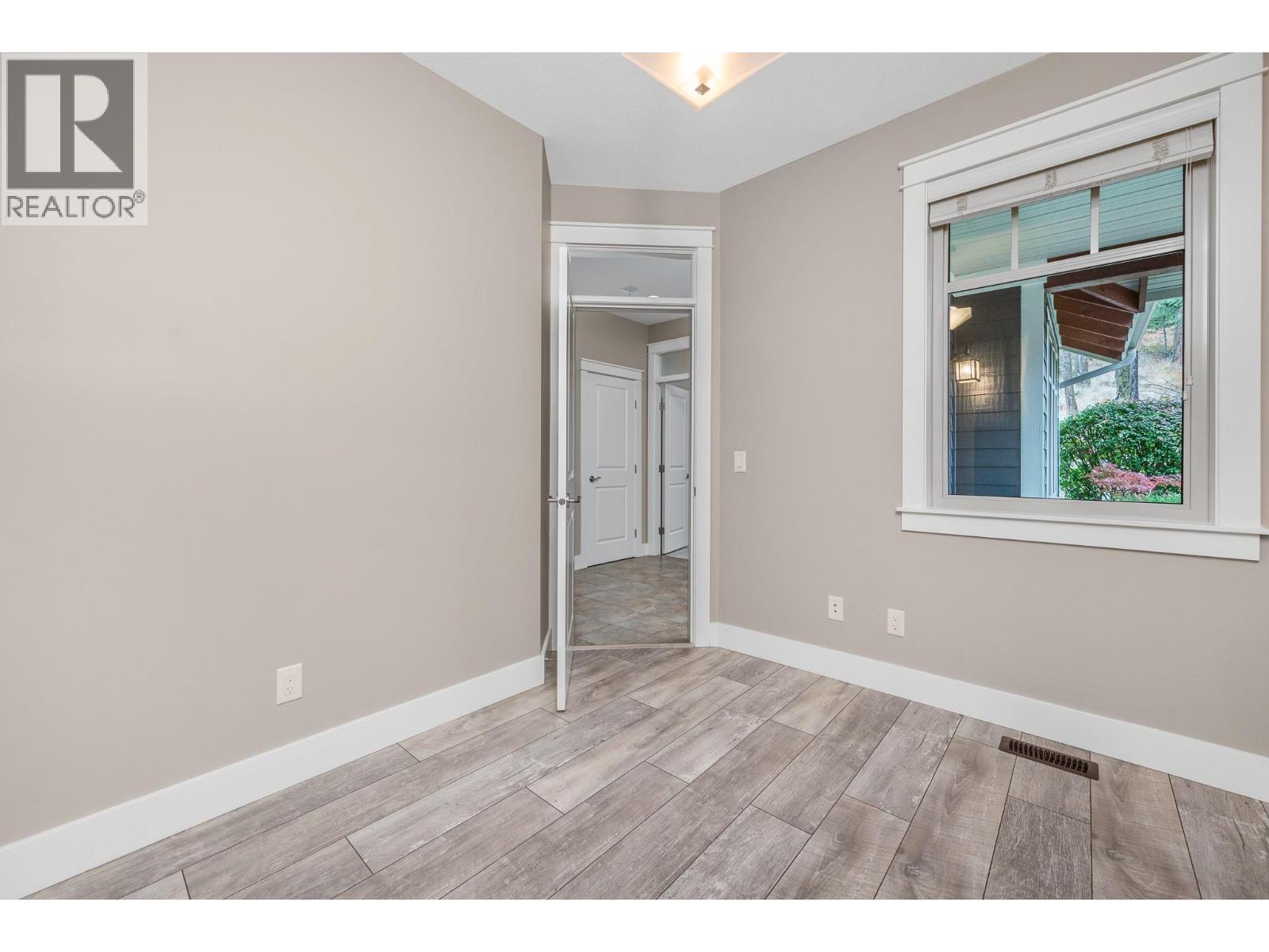 501 Longspoon Bay. Vernon, British Columbia