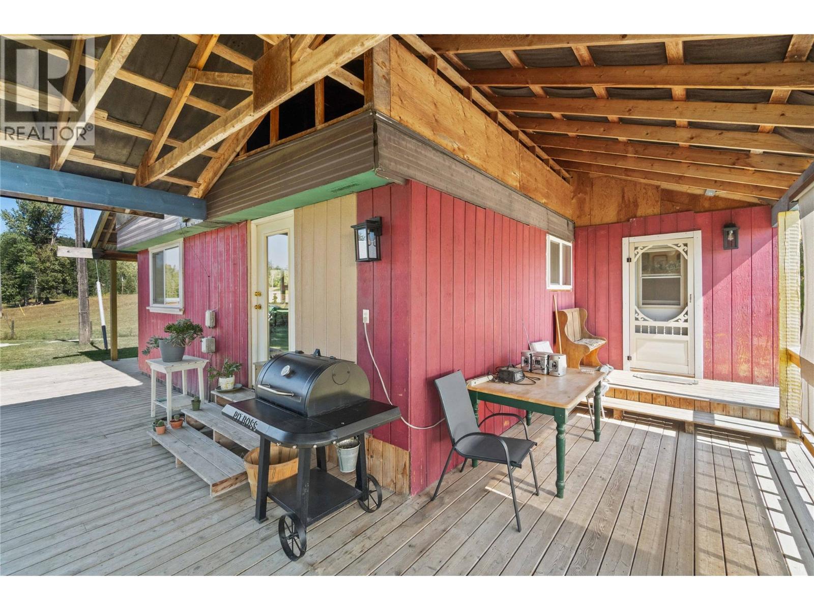 1168 Mallory Road Se. Enderby, British Columbia