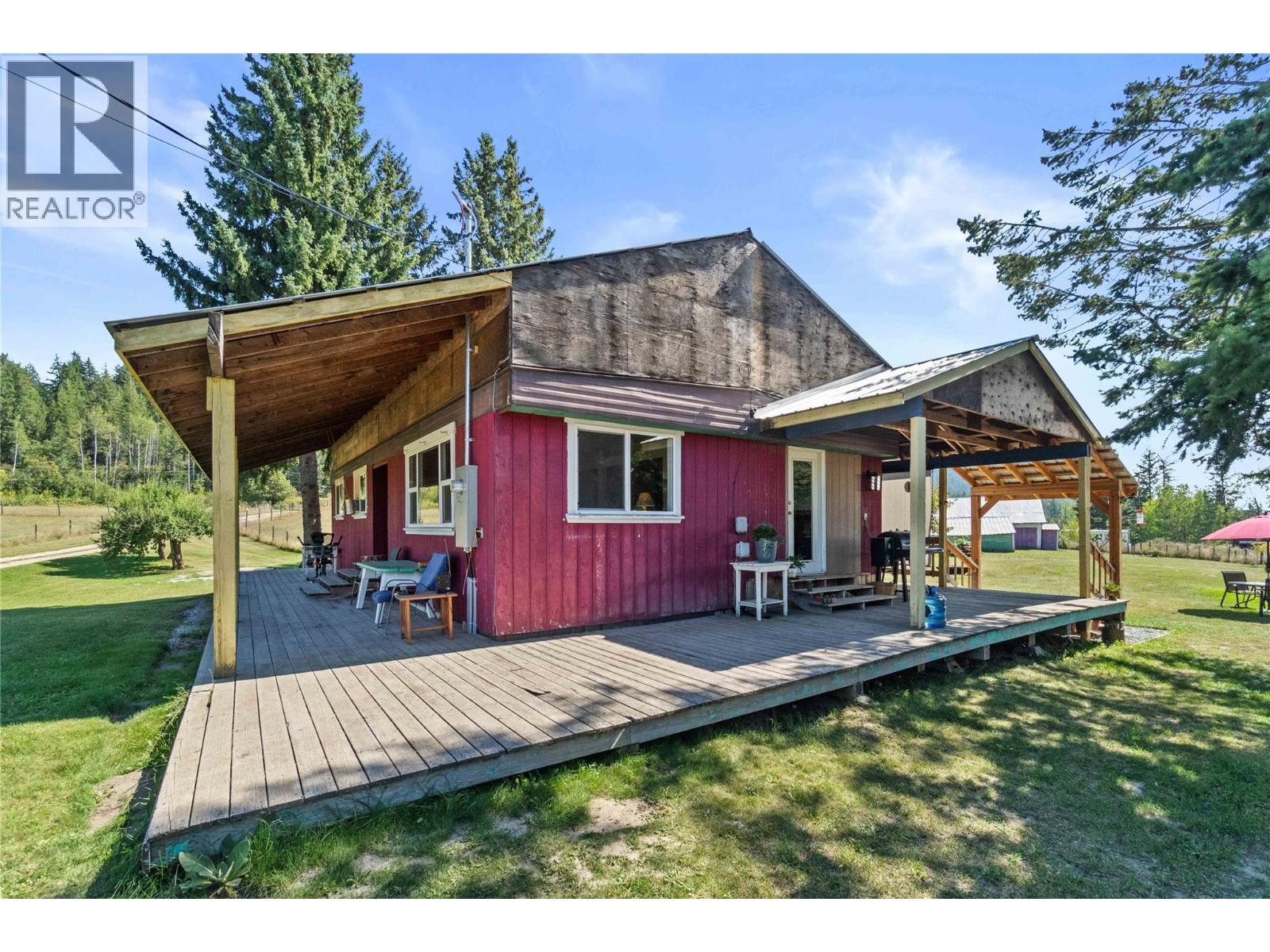 1168 Mallory Road Se. Enderby, British Columbia