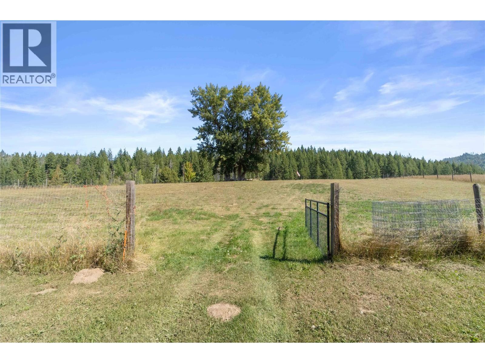 1168 Mallory Road Se. Enderby, British Columbia