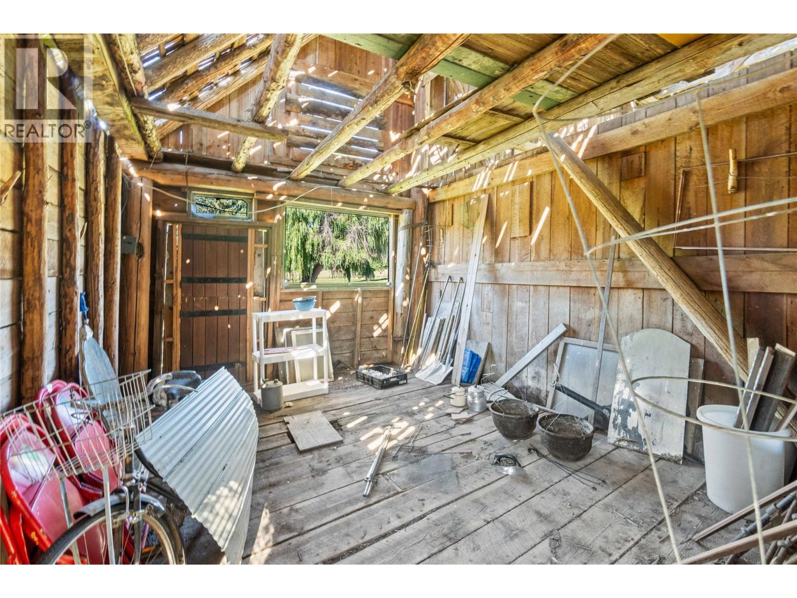 1168 Mallory Road Se. Enderby, British Columbia