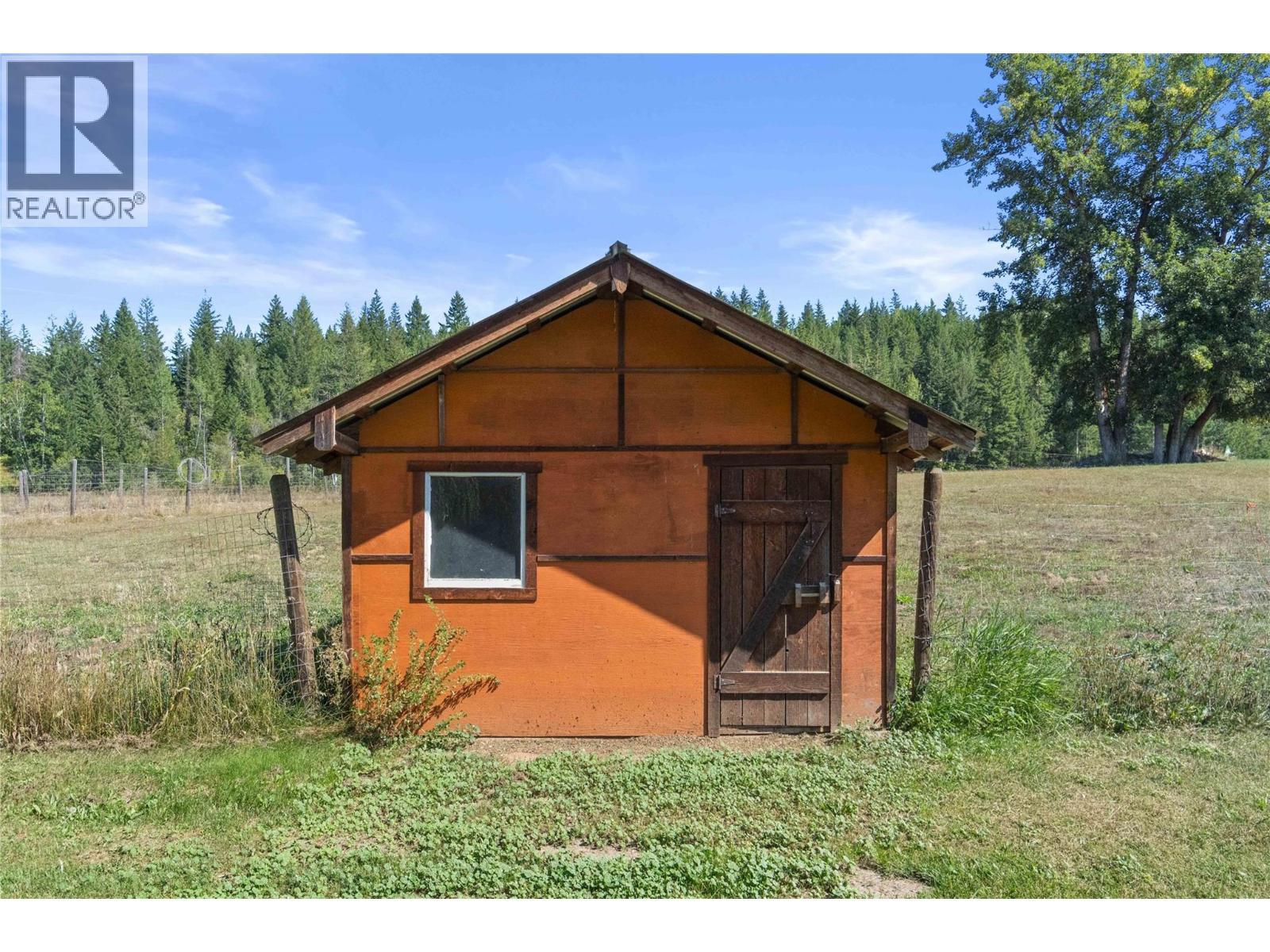 1168 Mallory Road Se. Enderby, British Columbia