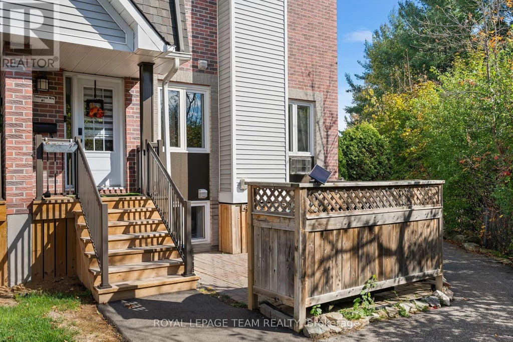 1 - 5 Timberview Way, Ottawa