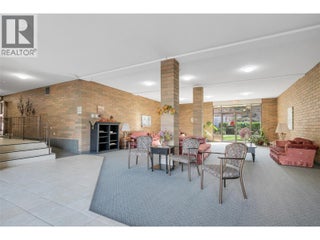 489 Hwy 33 Highway Unit# 208. Kelowna, British Columbia