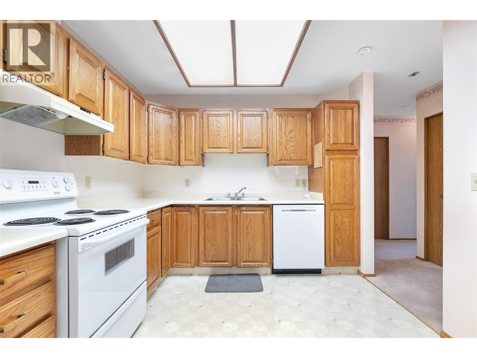 489 Hwy 33 Highway Unit# 208. Kelowna, British Columbia