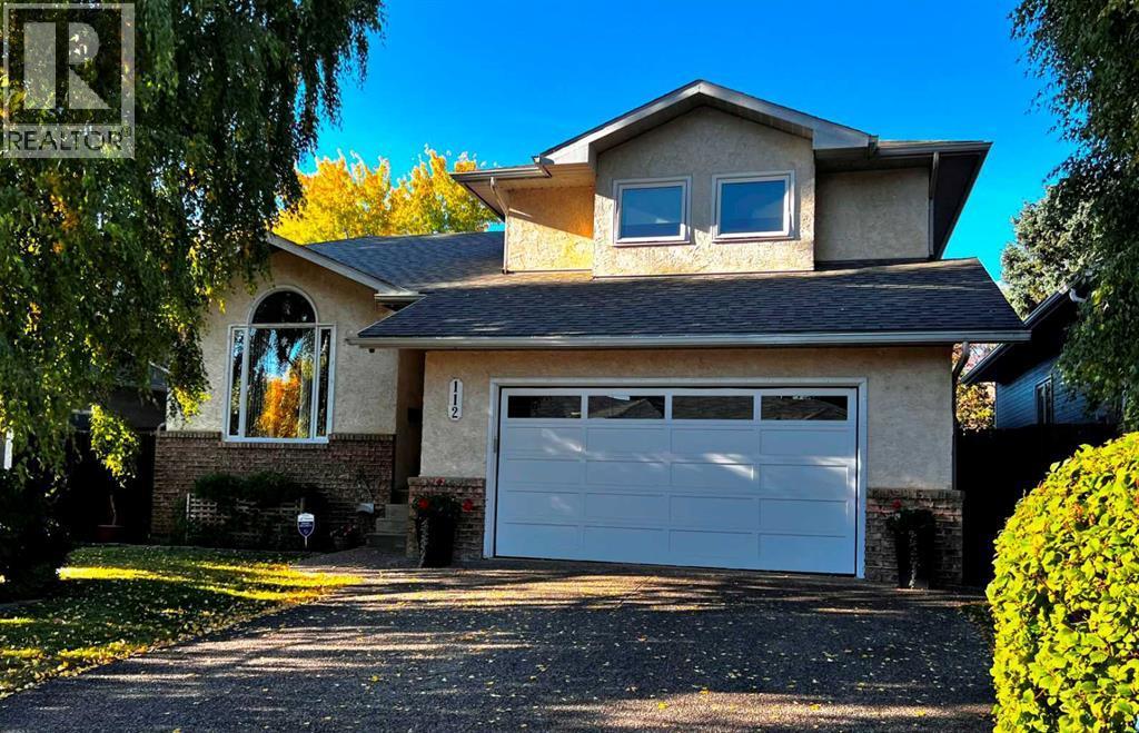 112 Edgewood Boulevard W, Lethbridge