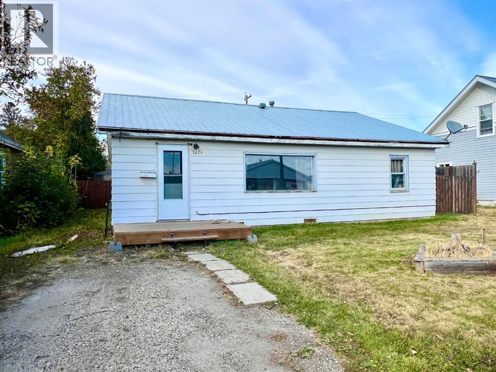 5024 51 Avenue, Eckville