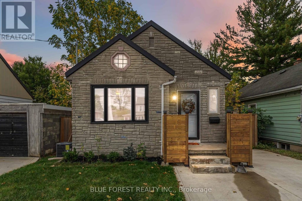 1155 Trafalgar Street, London East (east M)