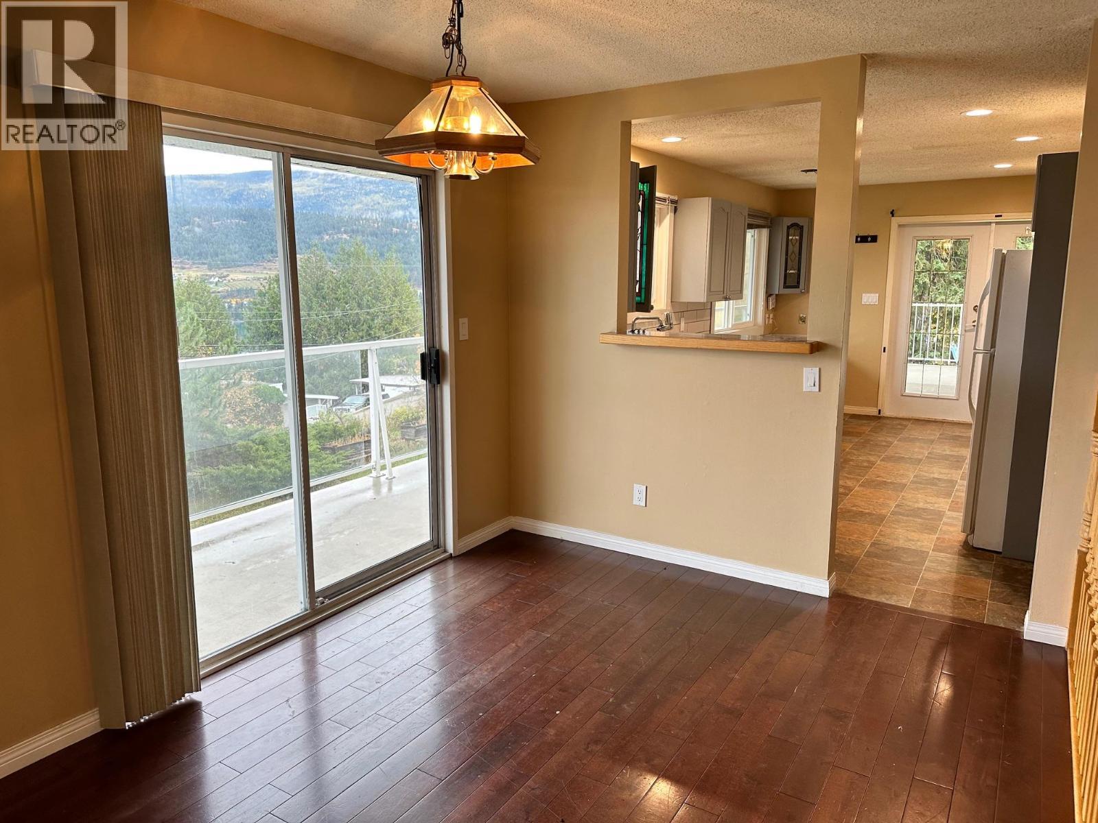 7910 Lakeview Drive. Coldstream, British Columbia