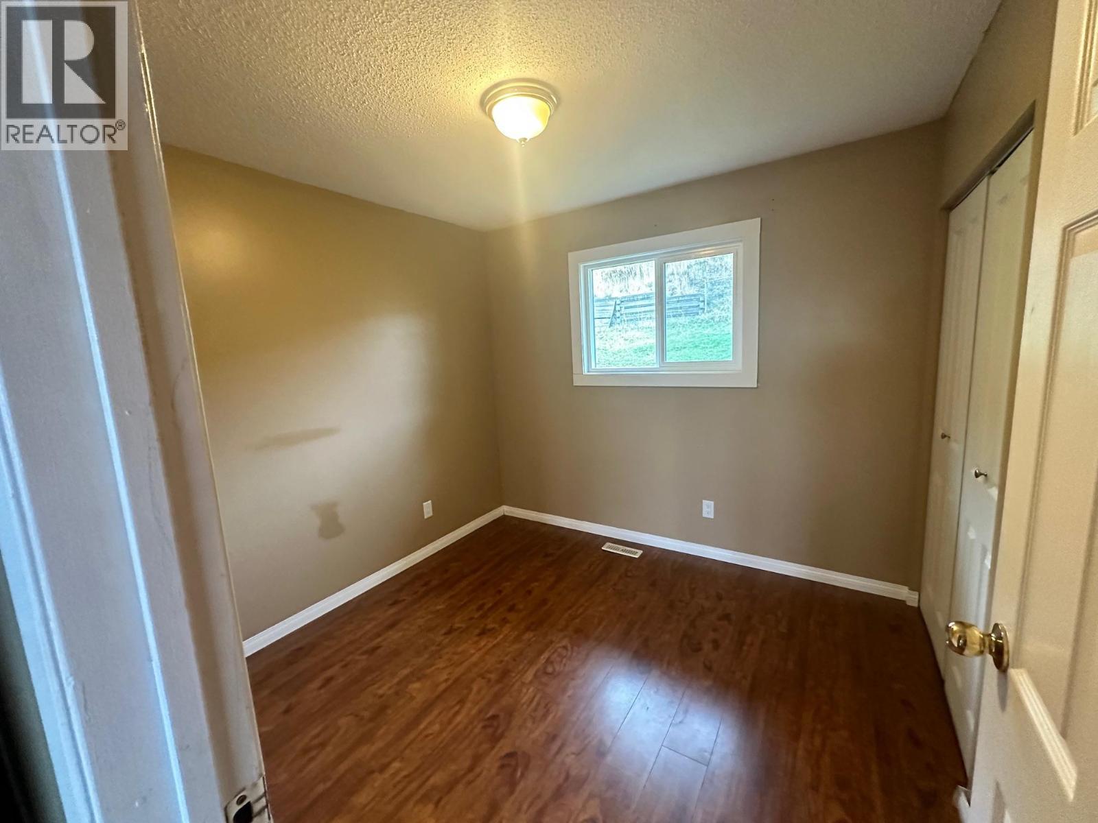 7910 Lakeview Drive. Coldstream, British Columbia