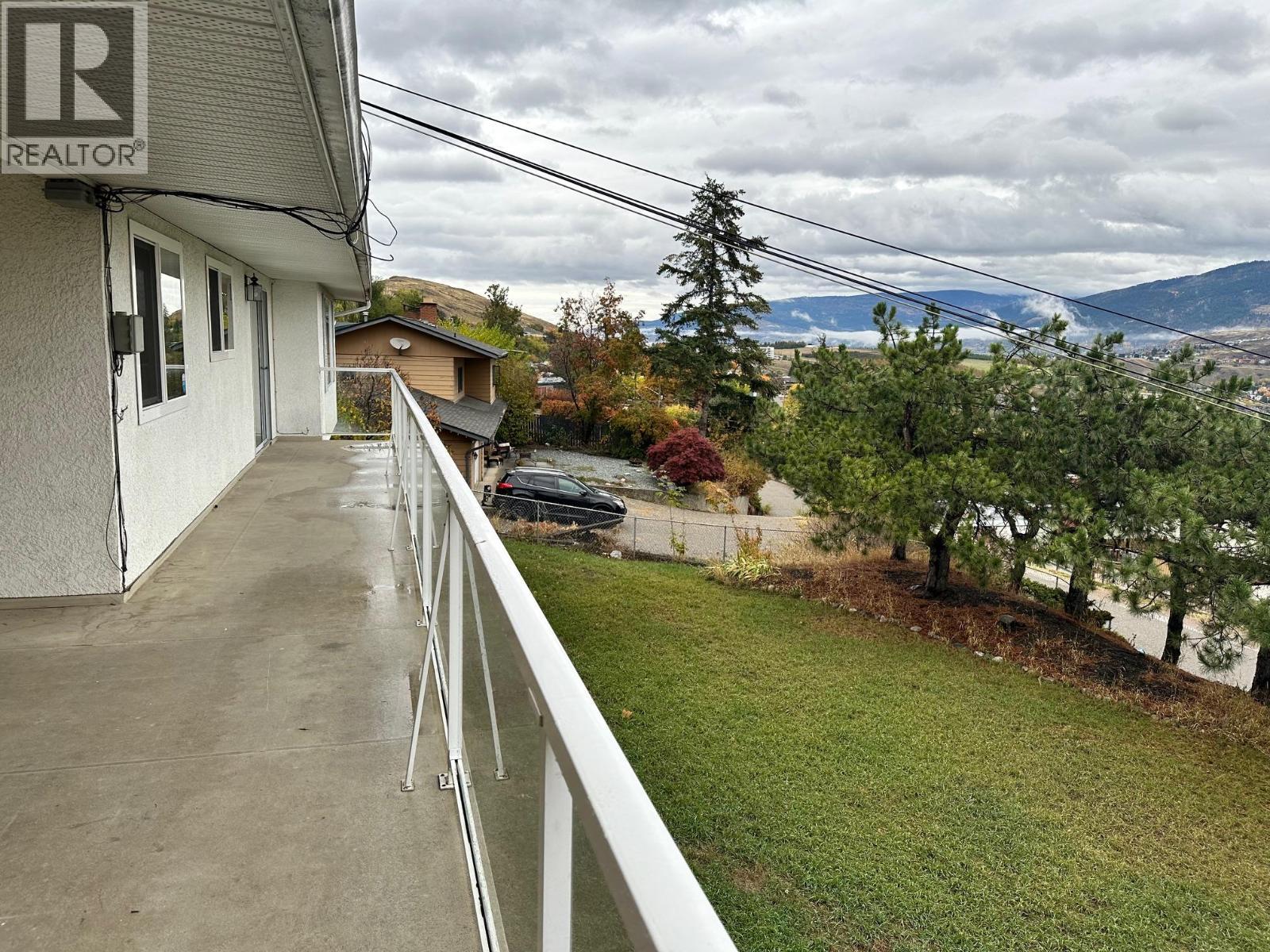 7910 Lakeview Drive. Coldstream, British Columbia
