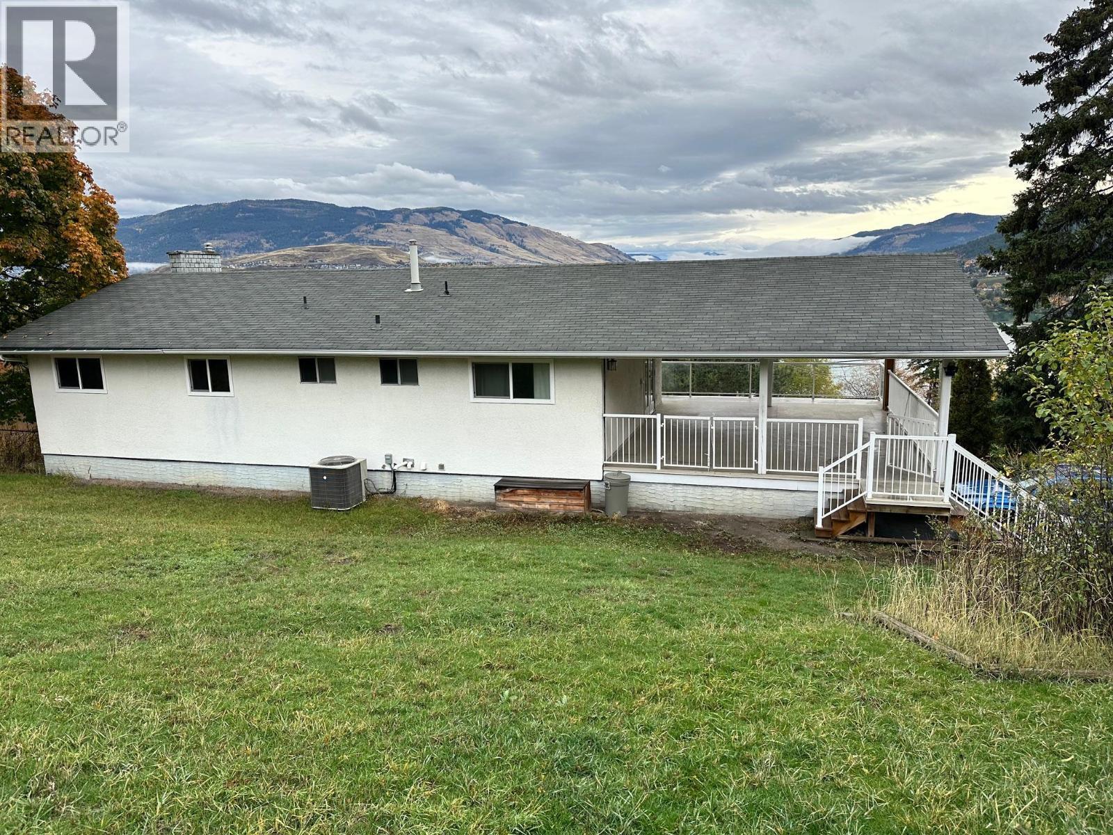 7910 Lakeview Drive. Coldstream, British Columbia