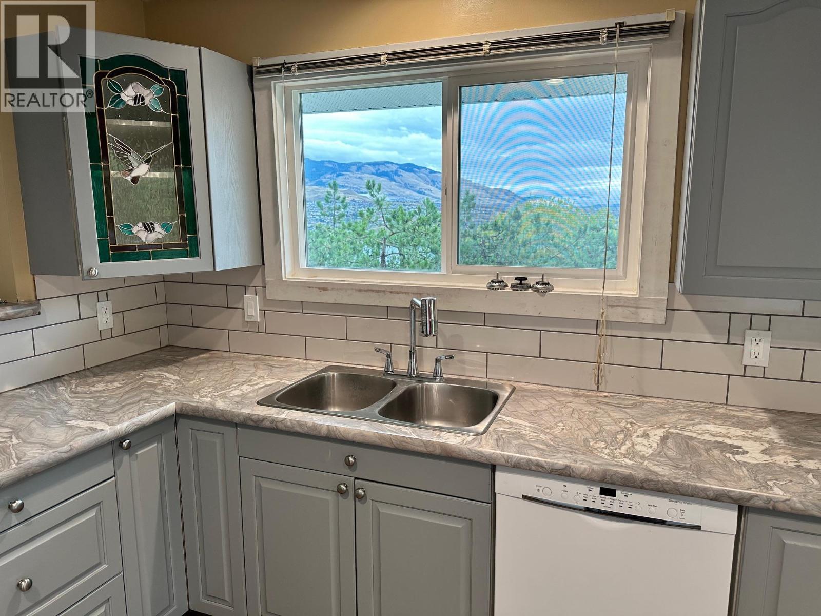 7910 Lakeview Drive. Coldstream, British Columbia