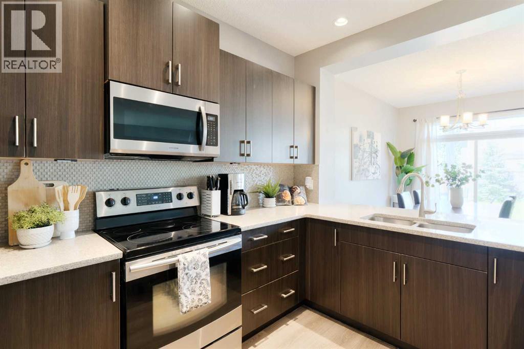 271 River Heights Crescent, Cochrane