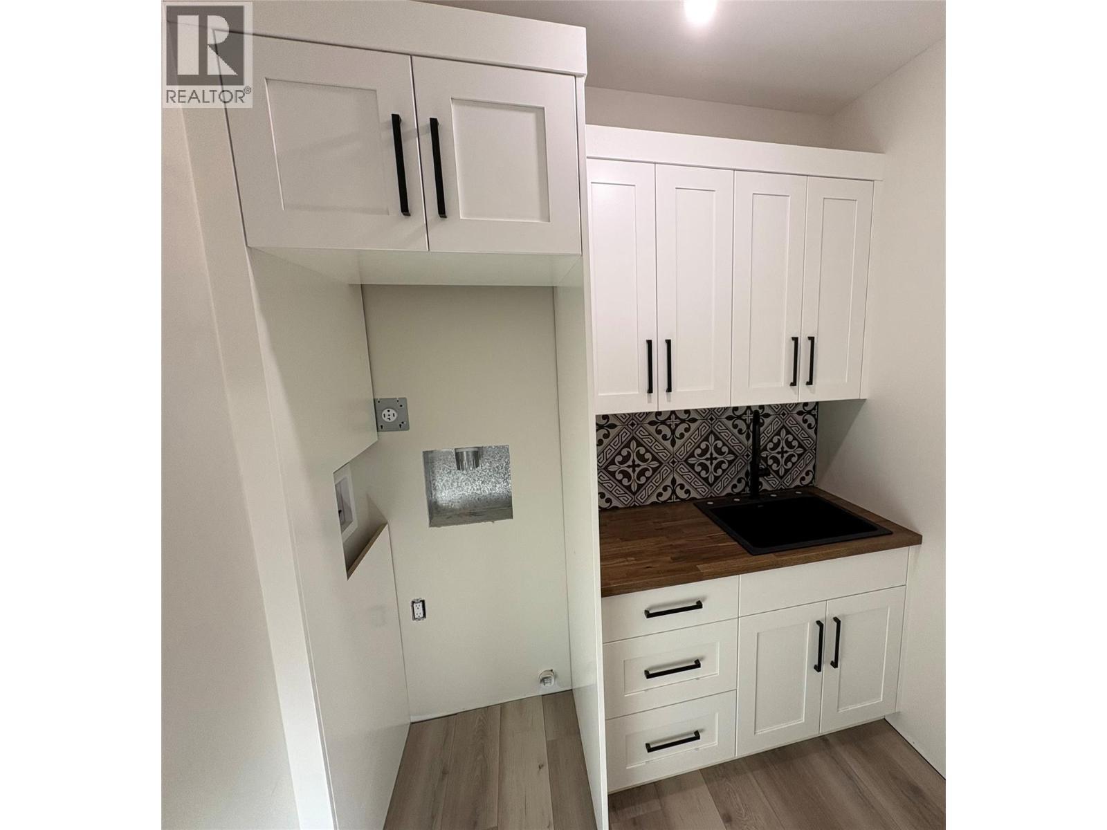 2520 Golf View Crescent. Blind Bay, British Columbia