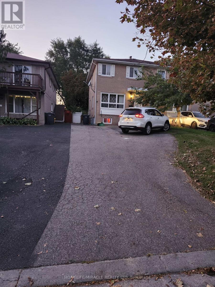 40 Corby Crescent, Brampton (downtown Brampton)