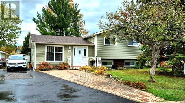 310 Catherine Drive, Garson