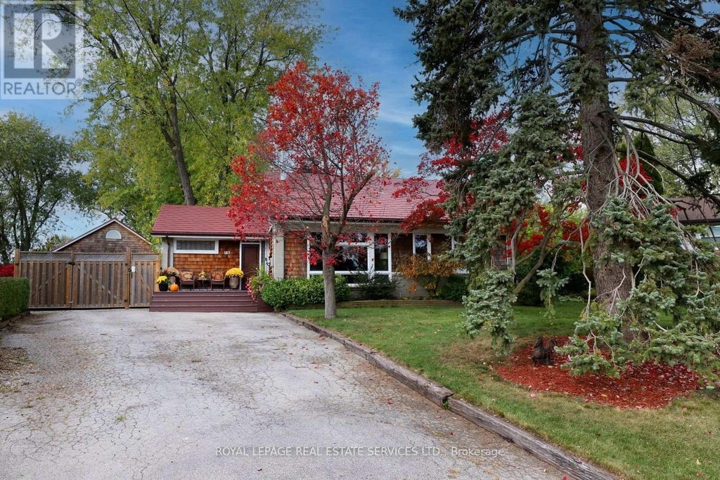 167 Oliver Place, Oakville (cp College Park)