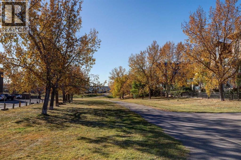 303, 4455d Greenview Drive Ne, Calgary