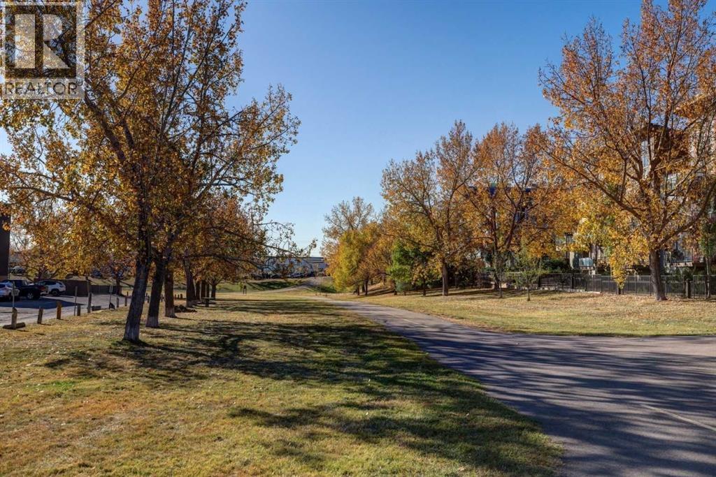 303, 4455d Greenview Drive Ne, Calgary