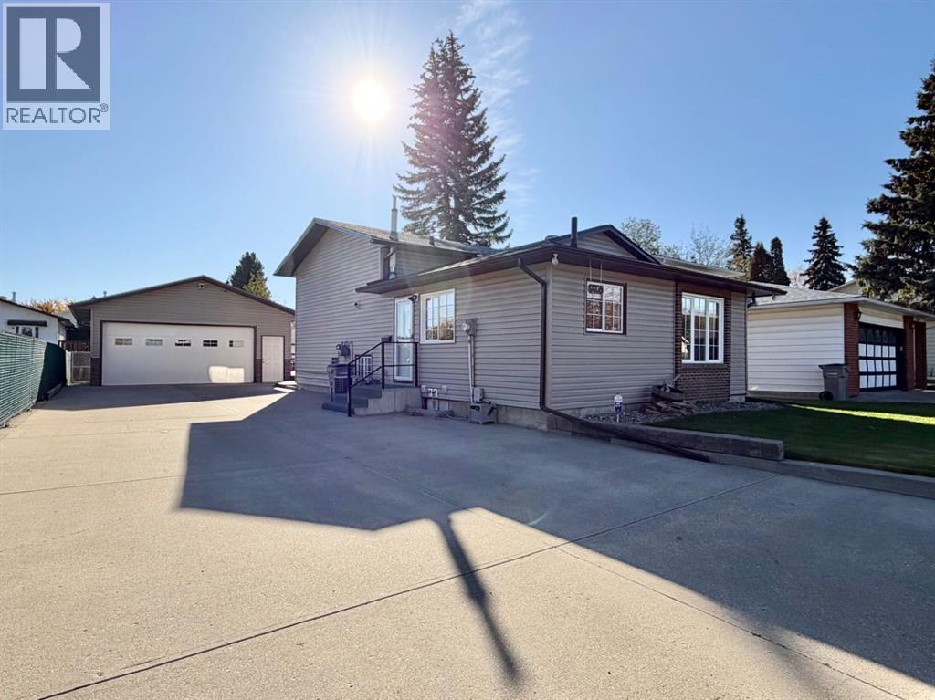 9705 76 Avenue, Grande Prairie