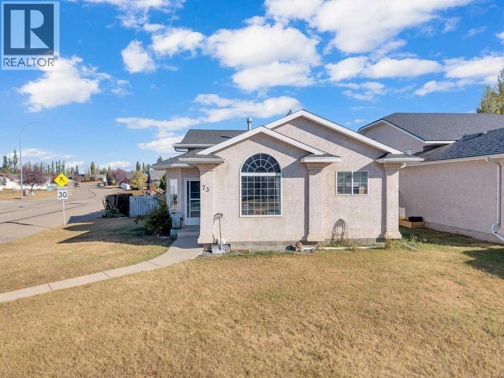 73 Lansbury Close, Lacombe