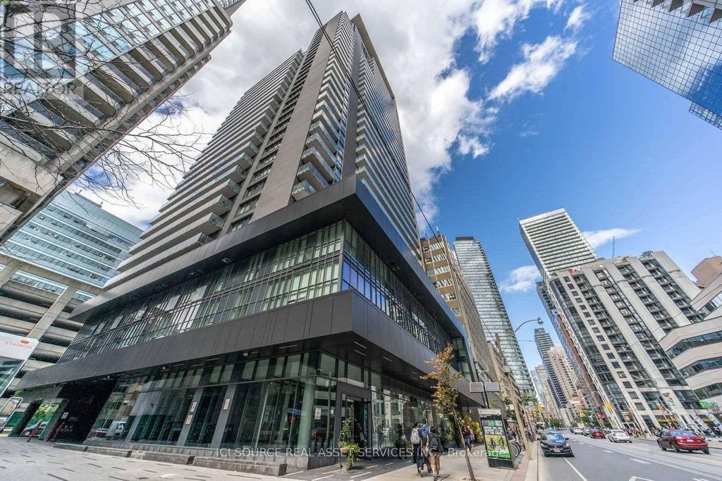 2406 - 770 Bay Street, Toronto (bay Street Corridor)