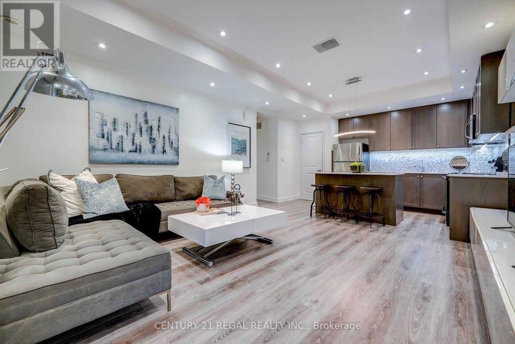 5b - 867 Wilson Avenue, Toronto (downsview-Roding-Cfb)