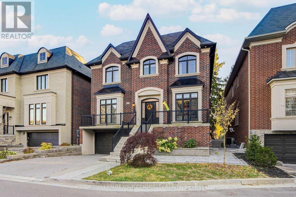 61 Headwater Crescent, Richmond Hill (oak Ridges Lake Wilcox)