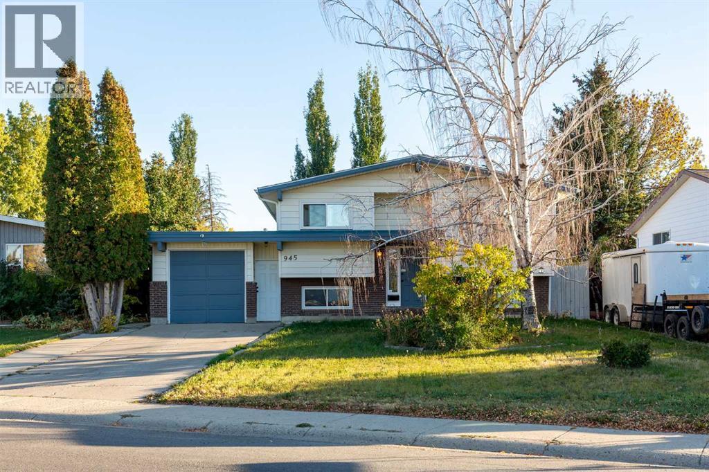 945 Columbia Boulevard W, Lethbridge