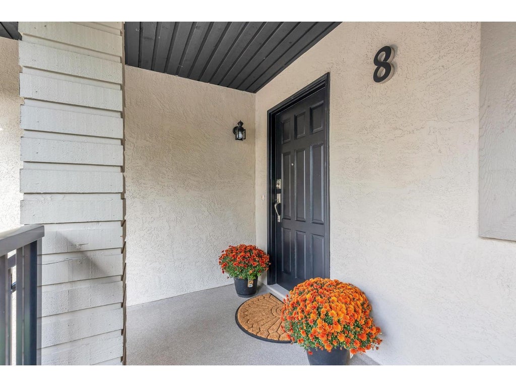 8 33136 Mill Lake Road, Abbotsford