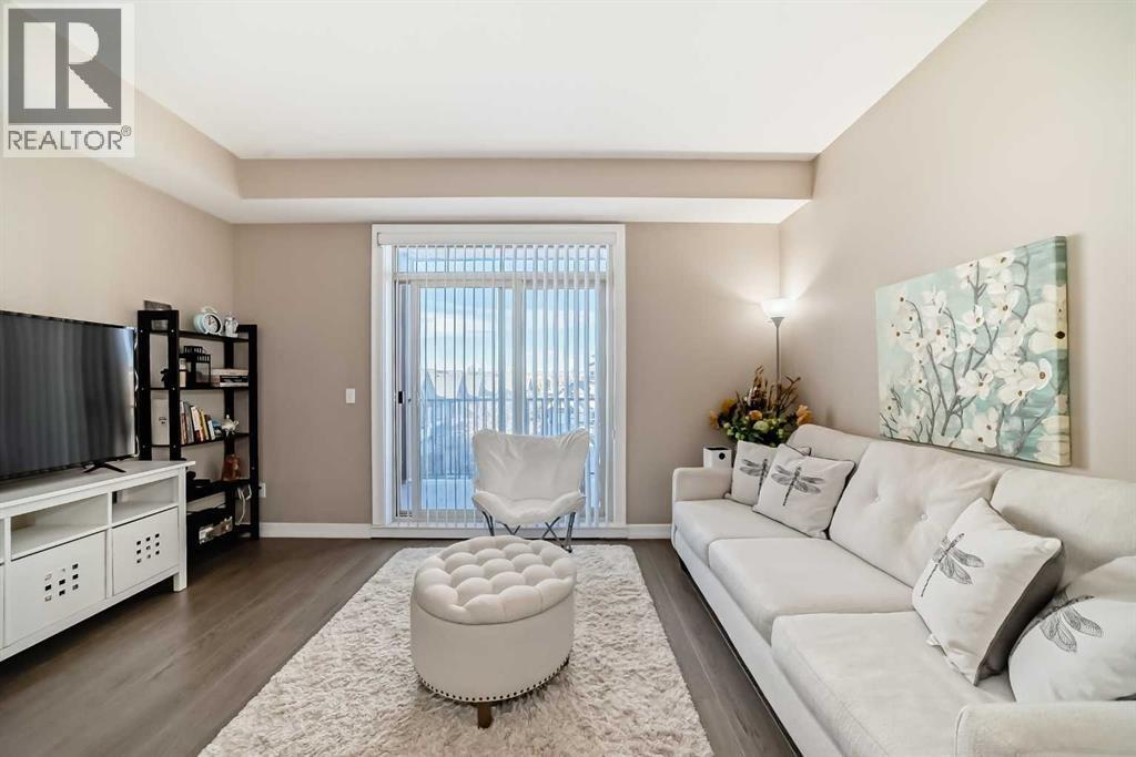 301, 117 Copperpond Se, Calgary