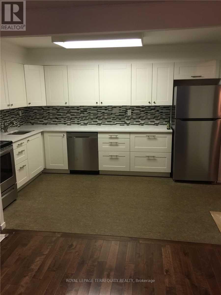 2 - 2879 Lake Shore Boulevard W, Toronto (new Toronto)