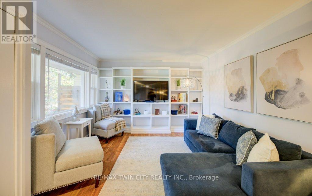 18 Hilltop Drive, Cambridge