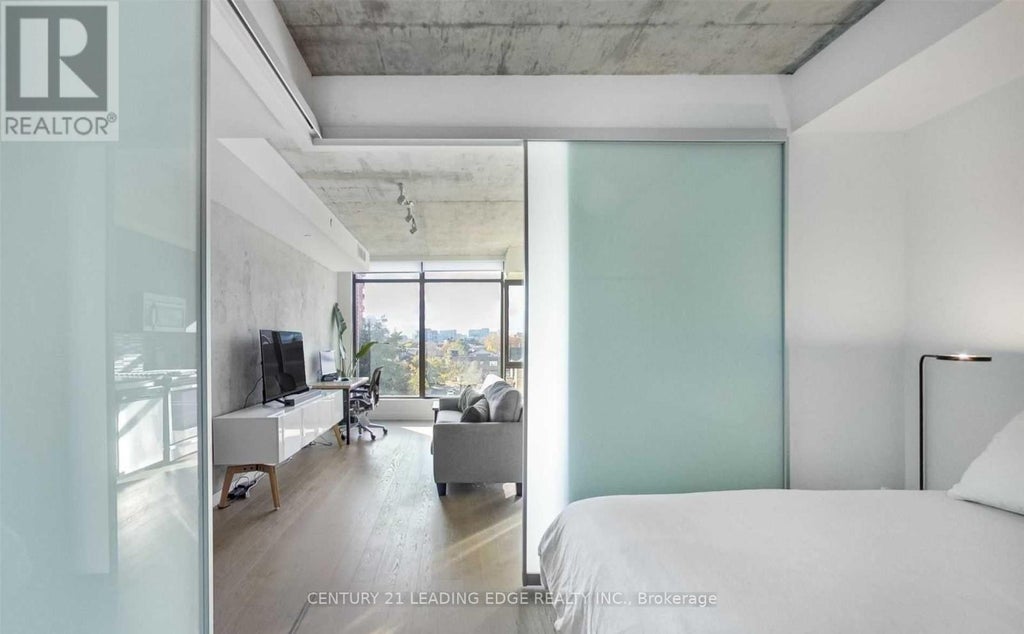 409 - 111 Bathurst Street, Toronto (waterfront Communities)