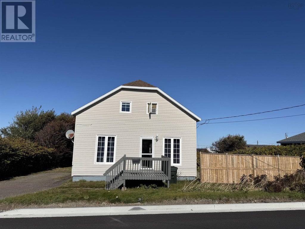 3351 Veniot Avenue, New Waterford