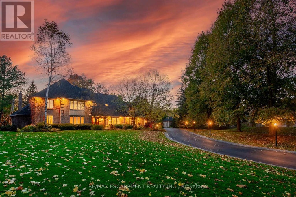 27 Blackberry Place, Hamilton (carlisle)