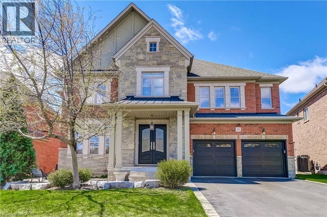 18 Flanders Road, Brampton