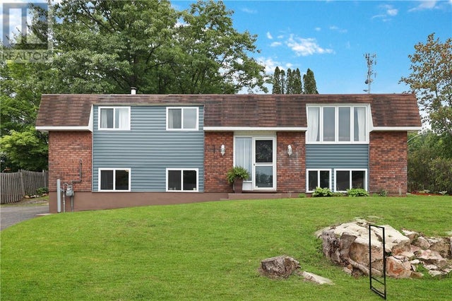 1 Gillanders Road, Elliot Lake