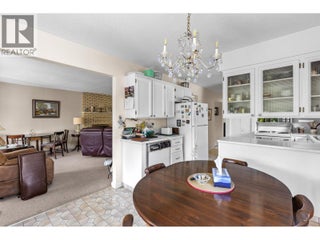 5284 Tailyour Lane. Peachland, British Columbia