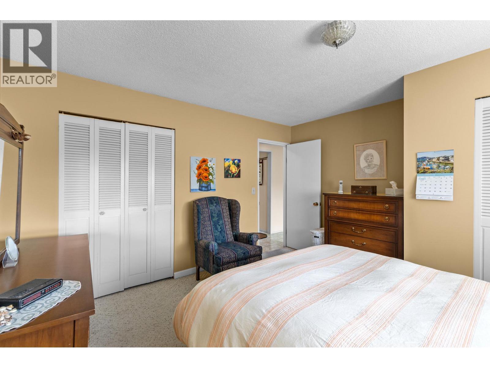 5284 Tailyour Lane. Peachland, British Columbia