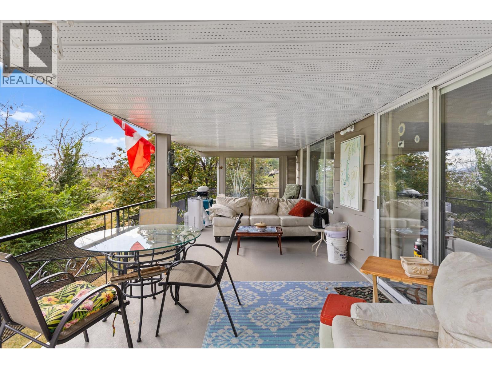 5284 Tailyour Lane. Peachland, British Columbia