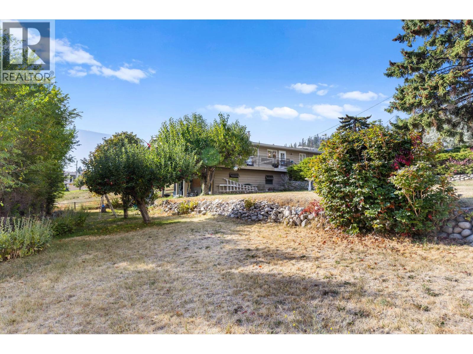 5284 Tailyour Lane. Peachland, British Columbia