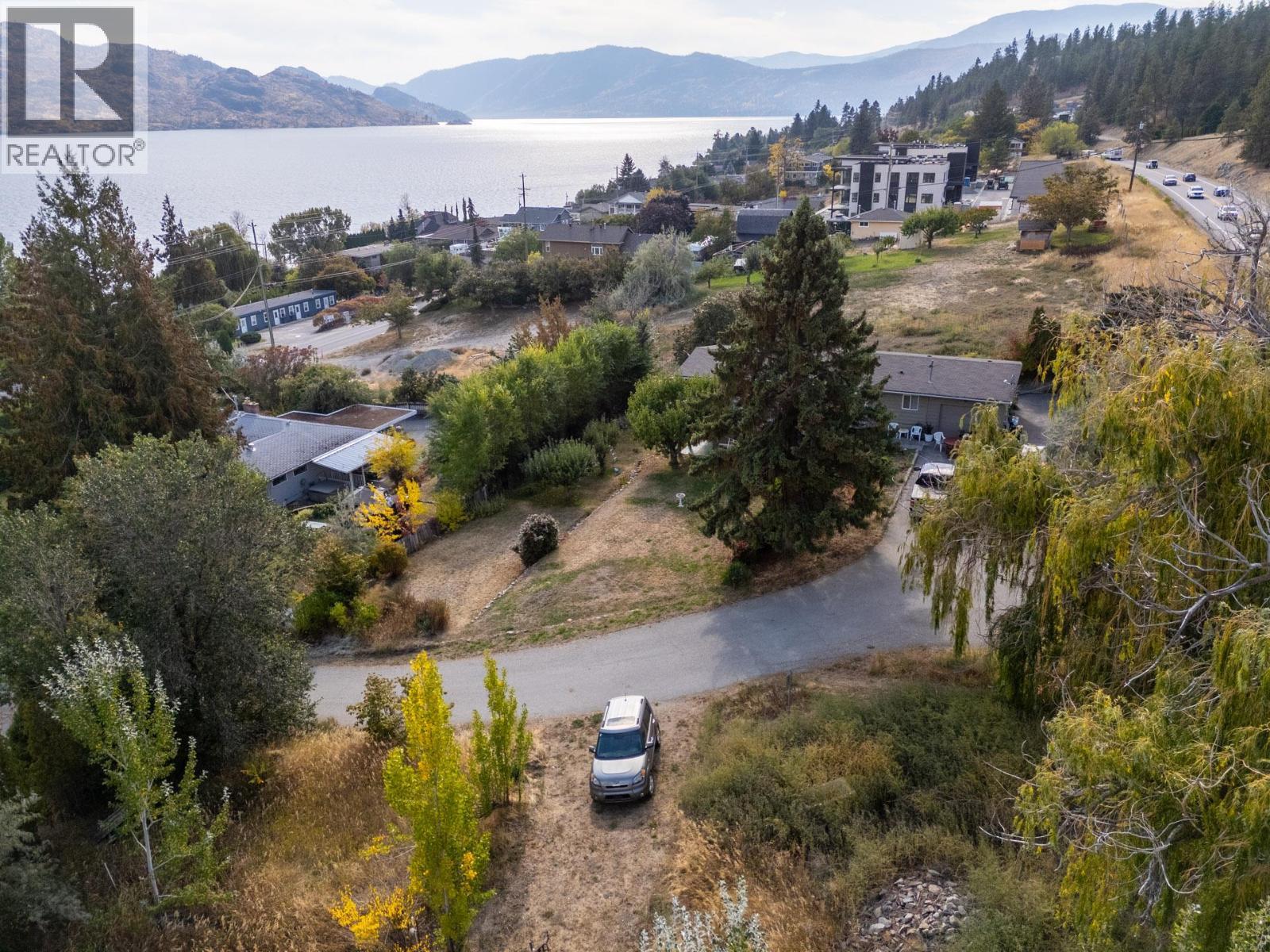 5284 Tailyour Lane. Peachland, British Columbia