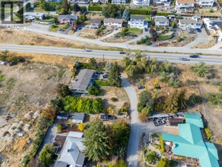 5284 Tailyour Lane. Peachland, British Columbia