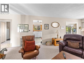 5284 Tailyour Lane. Peachland, British Columbia